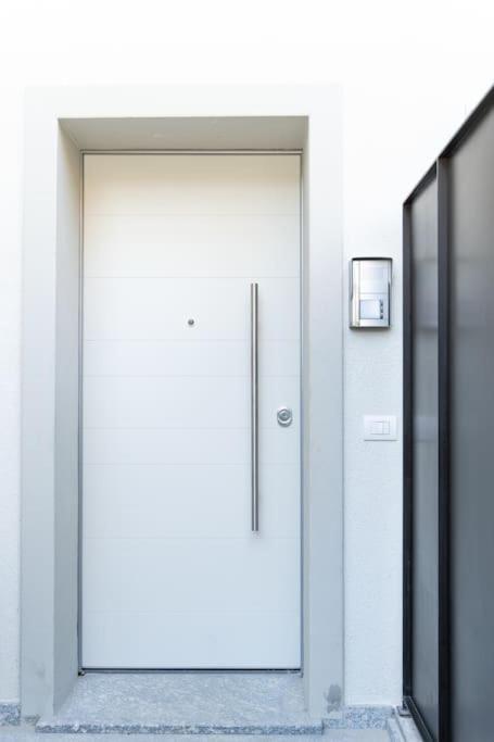 شقة Elegante Loft A 200 A Metri Dal Duomo كومو المظهر الخارجي الصورة
